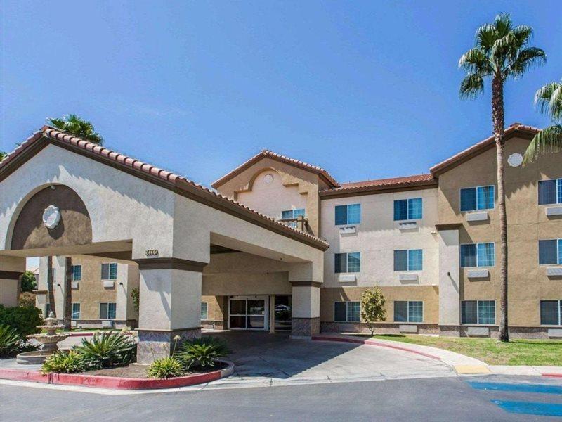 Comfort Suites Bakersfield Kültér fotó