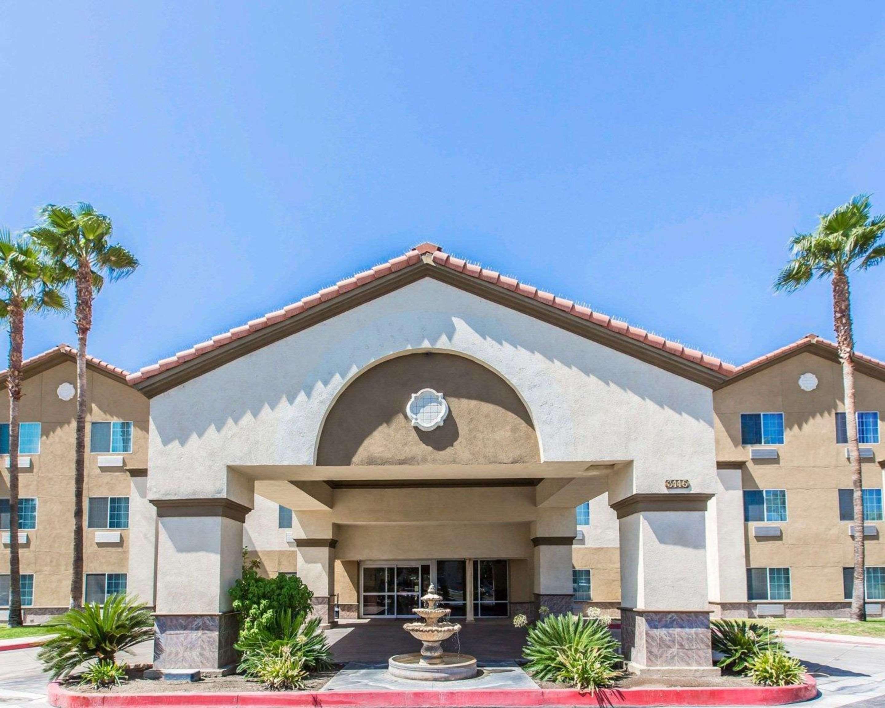 Comfort Suites Bakersfield Kültér fotó
