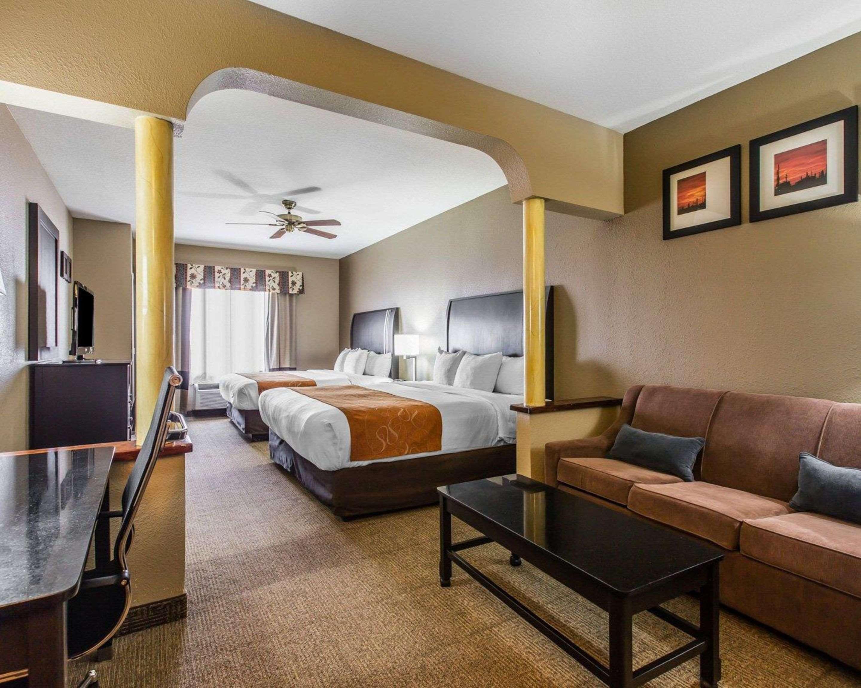 Comfort Suites Bakersfield Kültér fotó