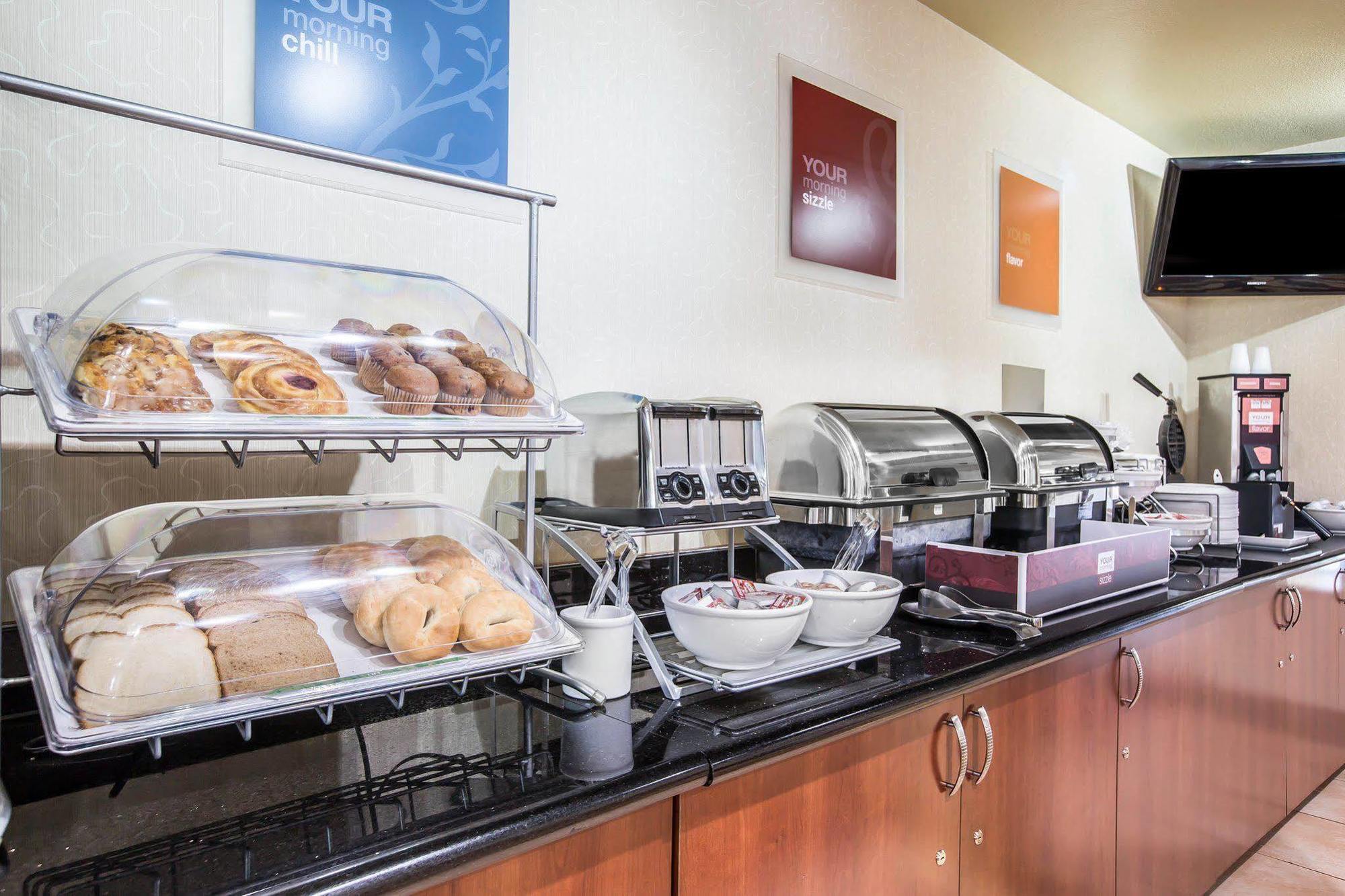 Comfort Suites Bakersfield Kültér fotó
